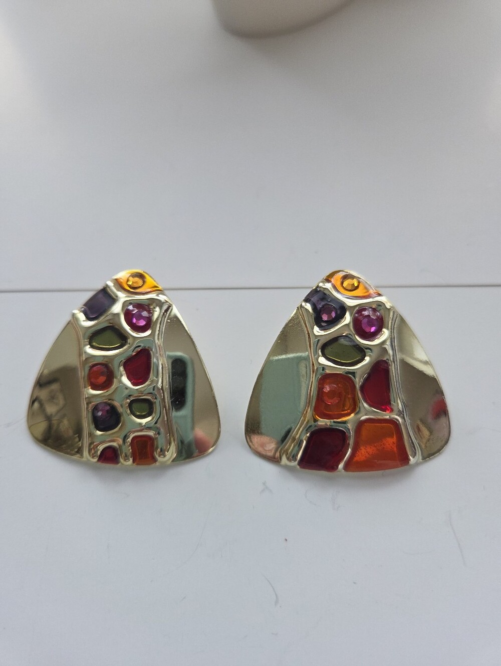 vtg 80s berebi gold tone stain glass mosaic pierced earrrings trianglular